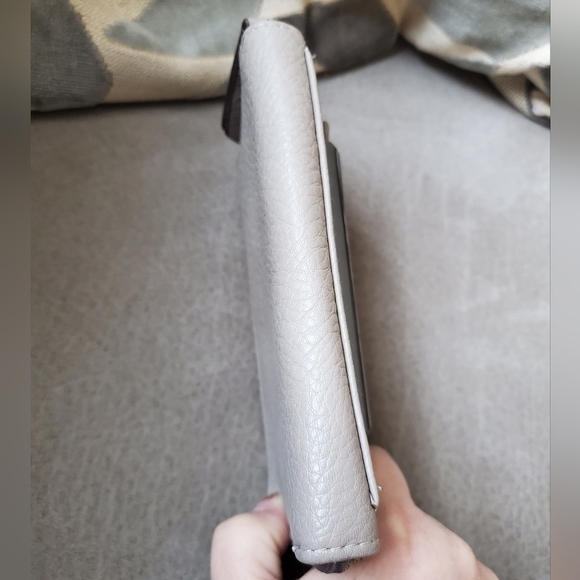 ENZO ANGIOLINI Taupe Faux Pebbled Leather Logo Lined Zip Around Wallet - Picture 9 of 10